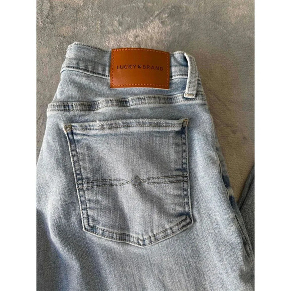 Lucky Brand Light Wash Denim Jeans Five Pocket Design Size 31 R - Picture 4 of 9